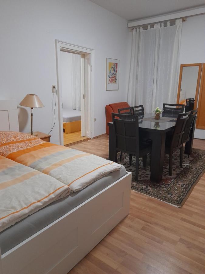 Ferienwohnung Schloessel 26/18 Vienna Exterior photo